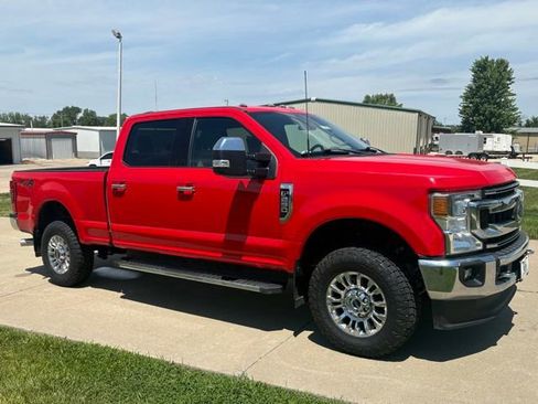 Used 2022 Ford F250 XLT w/ XLT Premium Package AWD/4WD image 3