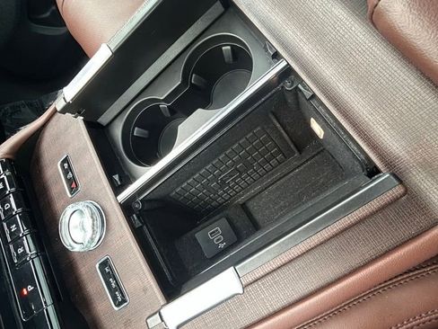 Used 2025 Lincoln Navigator Reserve AWD/4WD image 23