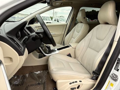 Used 2014 Volvo XC60 3.2 AWD/4WD image 18