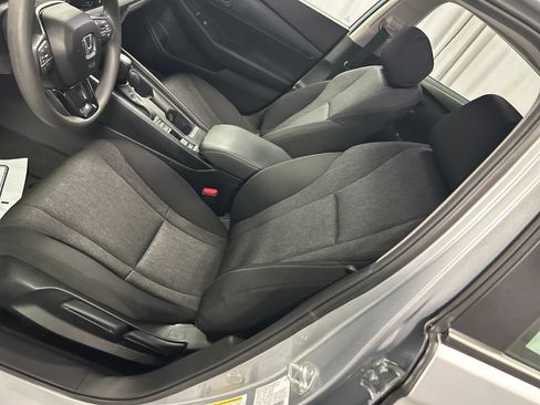 Used 2025 Honda Accord LX image 10