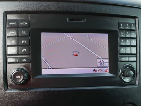 Used 2018 Mercedes-Benz Sprinter 2500 image 32