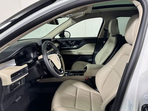 New 2026 Lincoln Corsair Premiere image 21