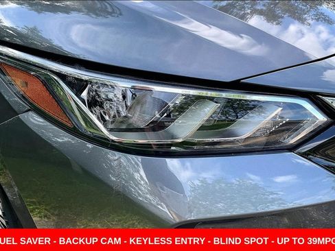 Used 2021 Nissan Sentra SV FWD image 30