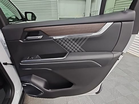 New 2026 GMC Acadia Denali w/ Super Cruise Package image 40