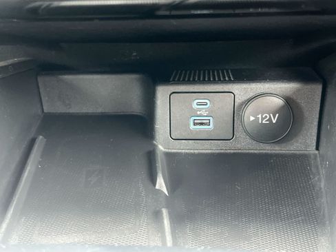 Used 2023 Ford Escape Platinum w/ Premium Technology Package AWD/4WD image 31