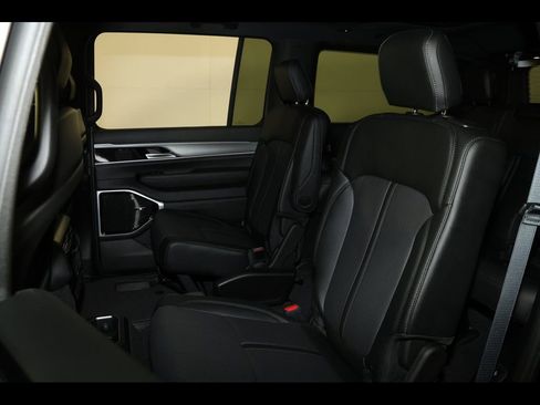 New 2026 Jeep Grand Wagoneer Limited AWD/4WD image 24