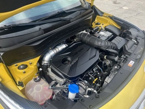 Used 2021 Kia Seltos SX w/ SX Sunroof Package image 9