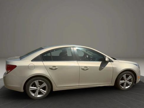 Used 2012 Chevrolet Cruze LT FWD image 4