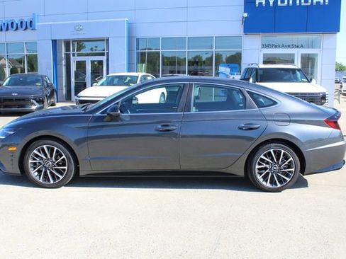 Used 2022 Hyundai Sonata Limited w/ Cargo Package FWD image 2