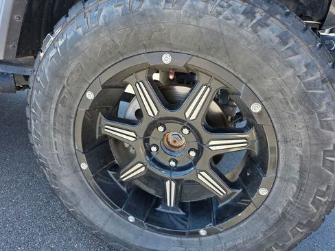 Used 2018 Jeep Wrangler Unlimited Sport AWD/4WD image 5