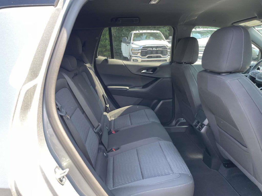 Used 2026 Chevrolet Equinox LT w/ Midnight Edition FWD image 14
