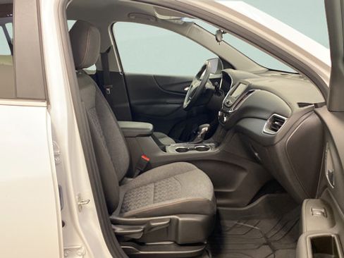 Used 2024 Chevrolet Equinox LT w/ LPO, Floor Liner Package AWD/4WD image 29
