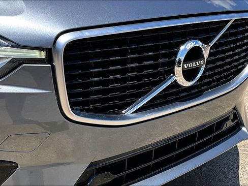 Used 2018 Volvo XC60 T6 R-Design w/ Convenience Package AWD/4WD image 31