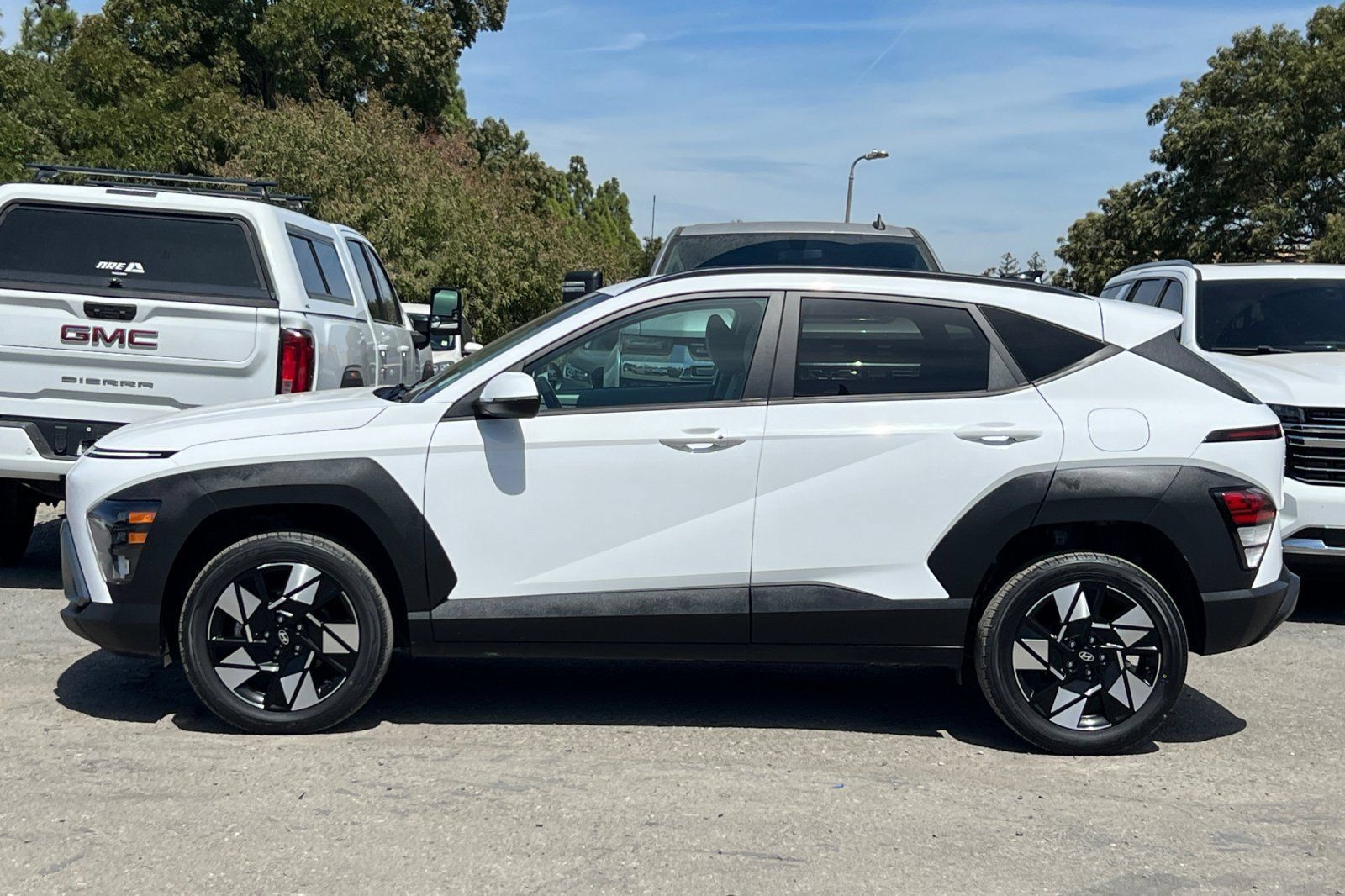 Used 2024 Hyundai Kona SEL AWD/4WD image 7