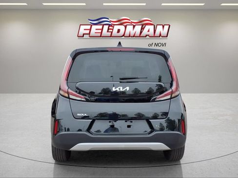 Used 2023 Kia Soul LX FWD image 13