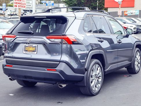Used 2023 Toyota RAV4 XLE Premium FWD image 19