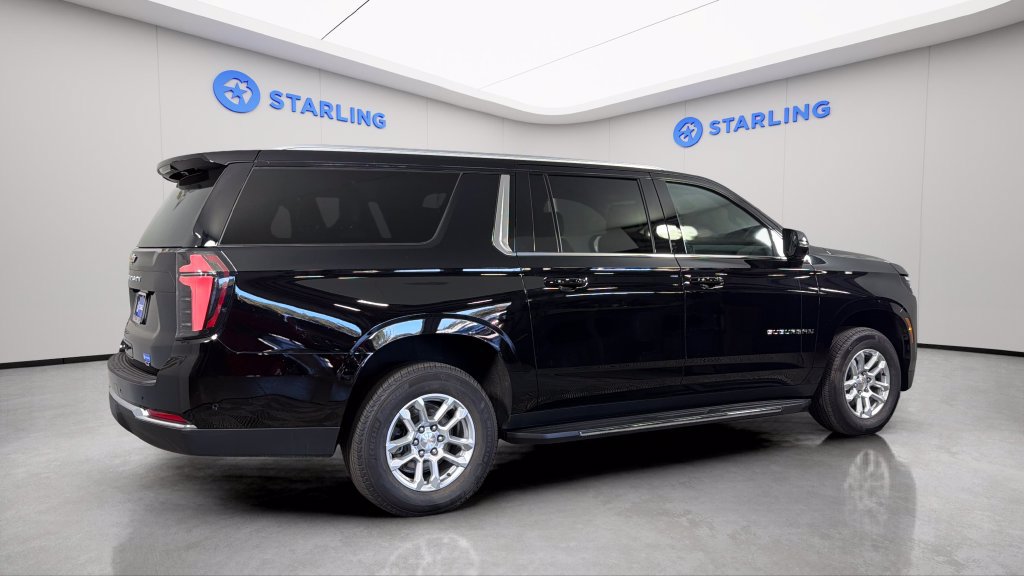 Certified 2026 Chevrolet Suburban LT w/ Comfort Package AWD/4WD image 12