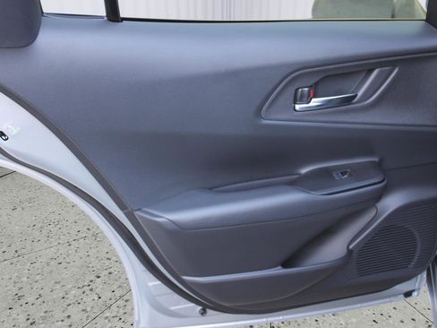 Used 2026 Toyota Prius Plug-In Hybrid image 37