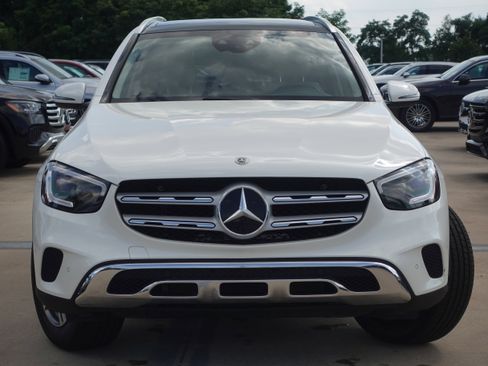 Used 2021 Mercedes-Benz GLC 300 4MATIC image 2