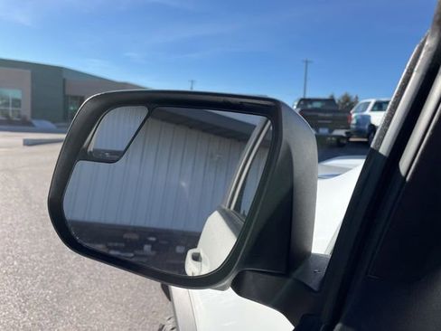 Used 2022 Chevrolet Colorado ZR2 image 31