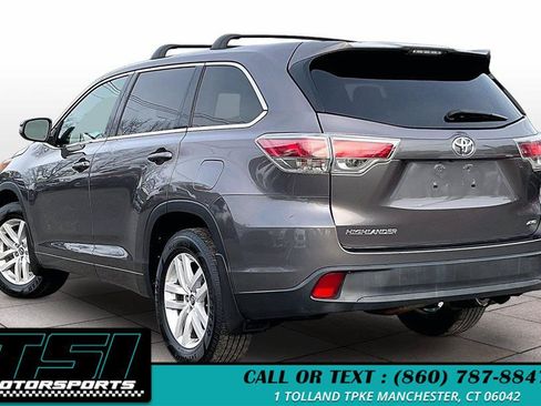 Used 2016 Toyota Highlander LE AWD/4WD image 12