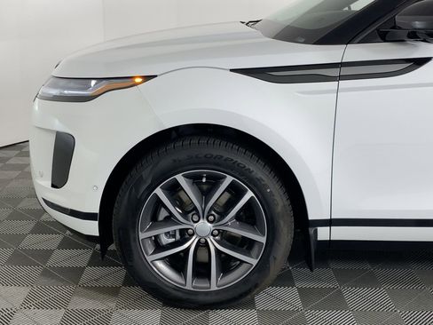 New 2026 Land Rover Range Rover Evoque S image 10