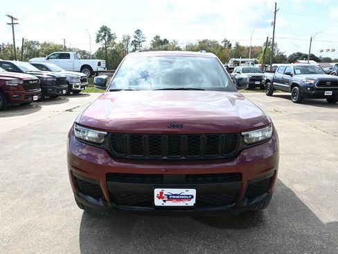 Used 2023 Jeep Grand Cherokee L Laredo image 9