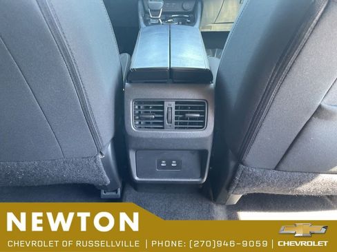 Used 2024 Nissan Rogue SV AWD/4WD image 32