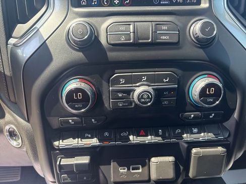 Used 2020 Chevrolet Silverado 1500 RST AWD/4WD image 9