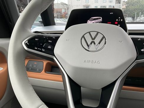 New 2025 Volkswagen ID. Buzz Pro S Plus image 23