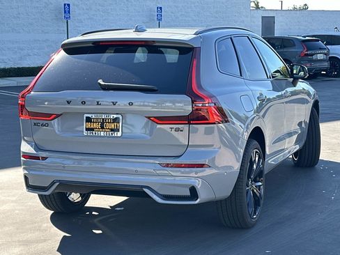New 2026 Volvo XC60 T8 Ultra w/ Climate Package PRO AWD/4WD image 4