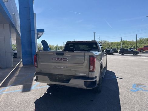 Used 2022 GMC Sierra 1500 Elevation image 12