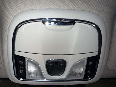 Used 2017 Jeep Cherokee Trailhawk w/ Comfort/Convenience Group image 27