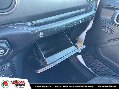 Used 2022 Jeep Wrangler Unlimited Sport AWD/4WD image 18