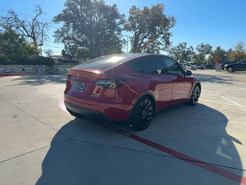 Used 2022 Tesla Model Y Performance image 6