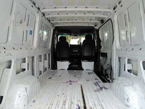 Used 2024 Mercedes-Benz Sprinter 2500 image 8