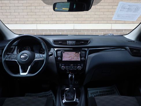 Used 2019 Nissan Rogue Sport SV w/ Technology Package FWD image 30