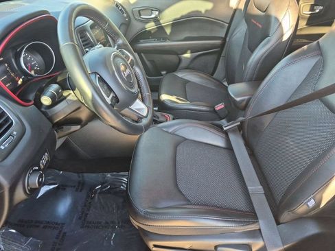 Used 2018 Jeep Compass Trailhawk w/ Cold Weather Group AWD/4WD image 13