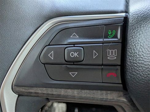 Used 2025 Jeep Grand Cherokee L Limited w/ Luxury Tech Group II image 29