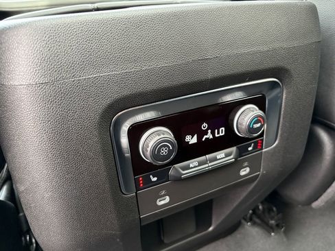 Used 2024 Chevrolet Tahoe Z71 w/ Luxury Package image 7