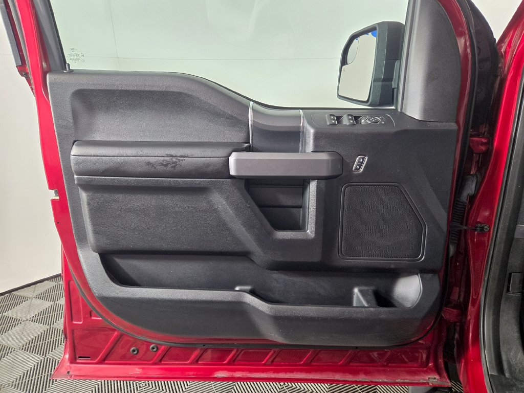 Used 2019 Ford F150 XLT w/ Equipment Group 302A Luxury AWD/4WD image 16