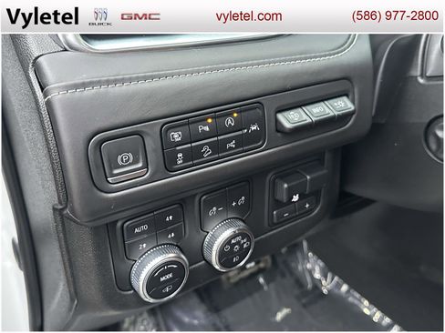 Certified 2023 GMC Yukon Denali Ultimate image 24