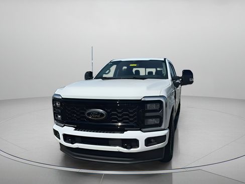 New 2025 Ford F250 Lariat w/ Lariat Ultimate Package image 9
