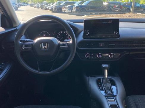 Used 2023 Honda HR-V LX image 8
