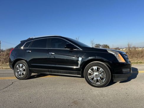Used 2011 Cadillac SRX Luxury image 1