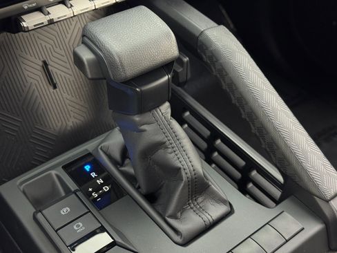 Used 2025 Toyota 4Runner SR5 image 32