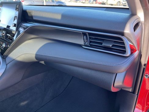 Used 2021 Toyota Camry XSE image 28