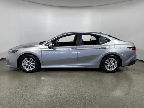 Certified 2025 Toyota Camry LE image 6