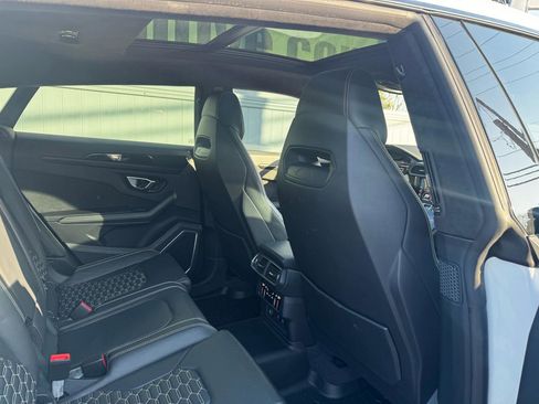 Used 2022 Lamborghini Urus image 42