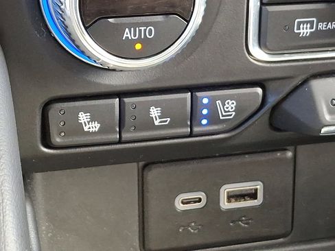 Certified 2024 GMC Yukon XL SLT image 26